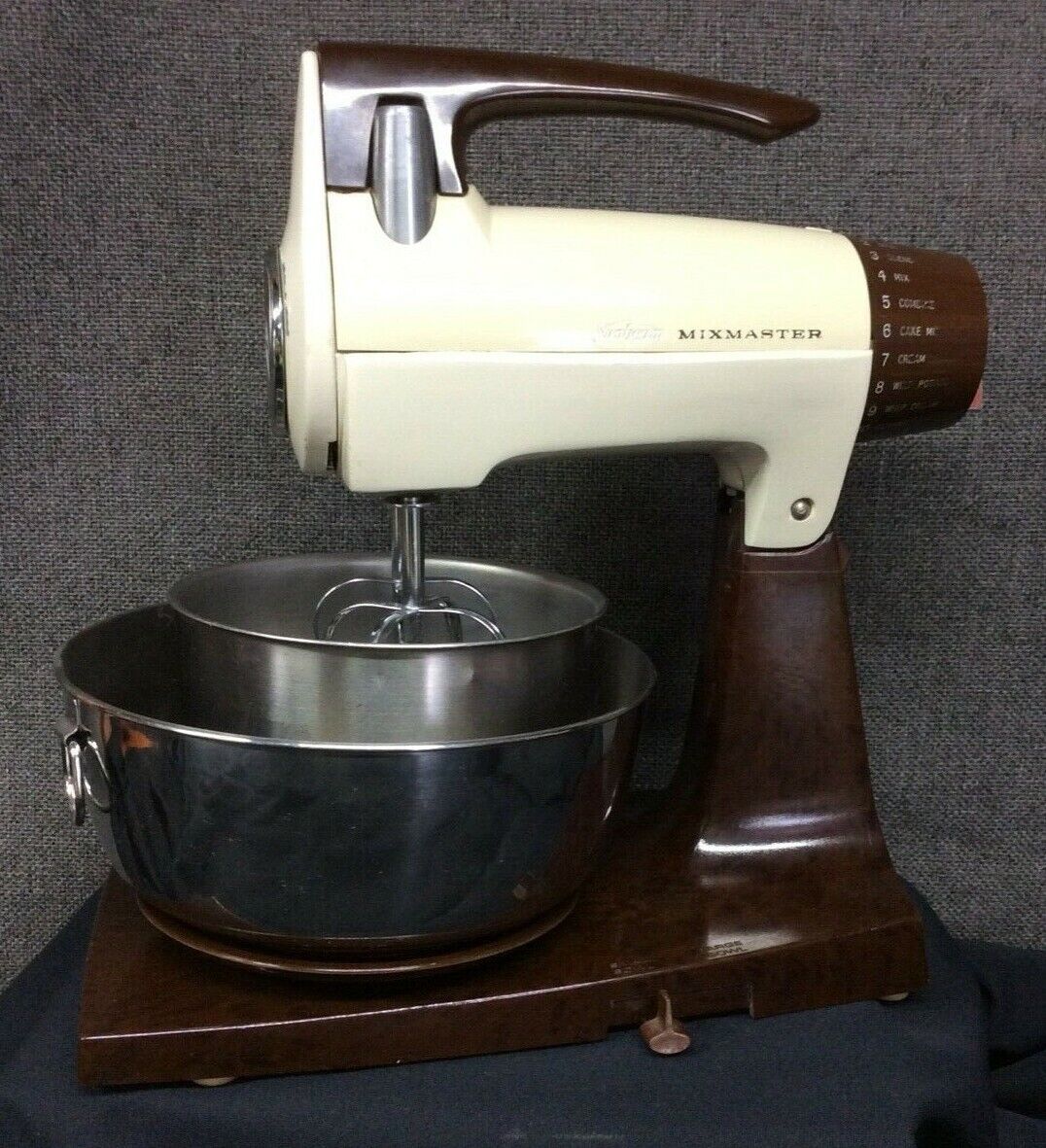 209) Vintage Sunbeam Electric Mixer 12 Speed ( Not Tested ) Light Weight  #23951