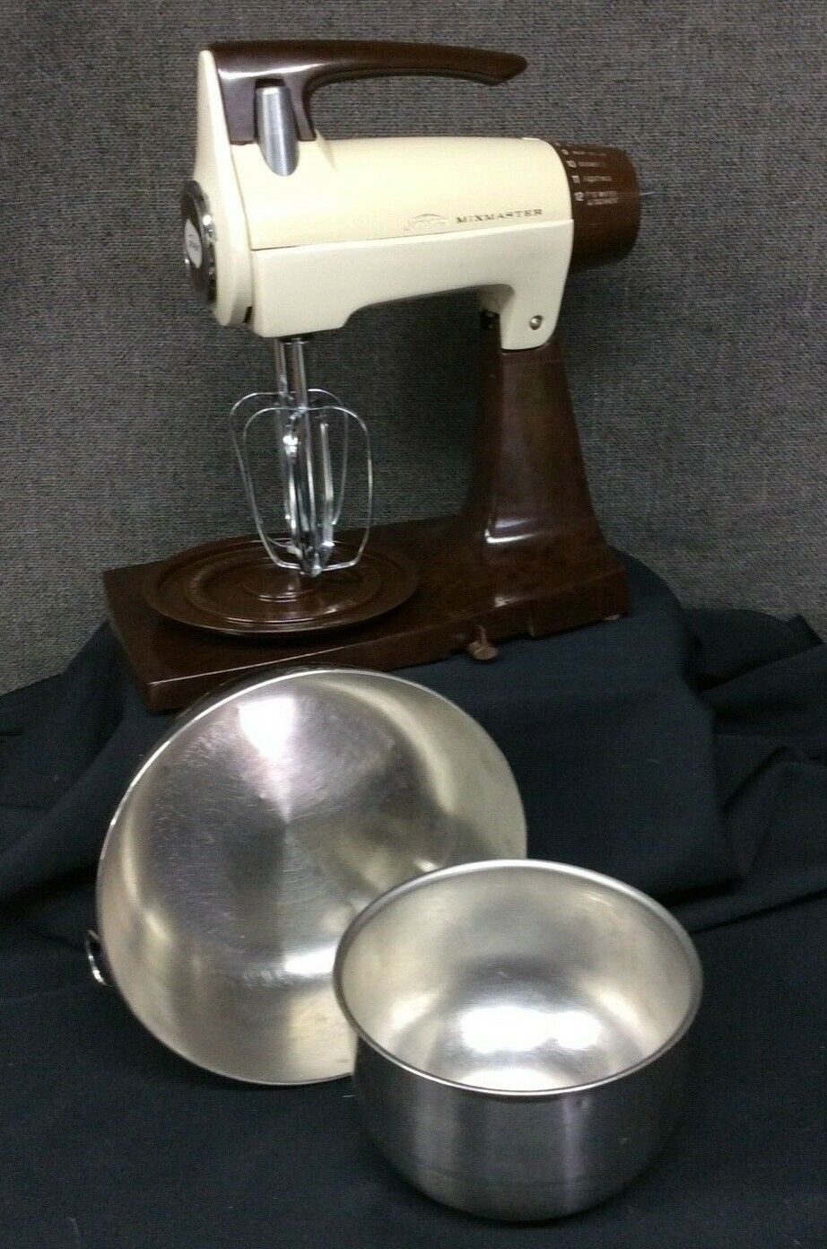Vintage Sunbeam Mixmaster Gray & Black 12 Speed Mixer With Two