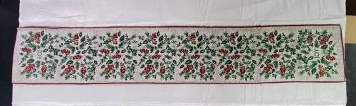 Joy Holly Berry Christmas~ Table Runner, Placemats, OR Runner w/ 4 Placemats NEW - Image 4